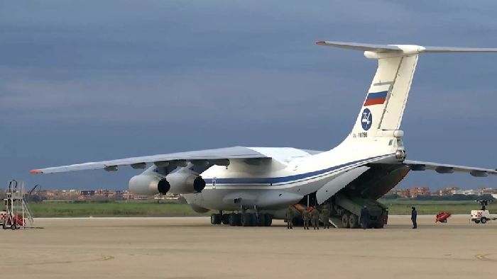 Il-76,